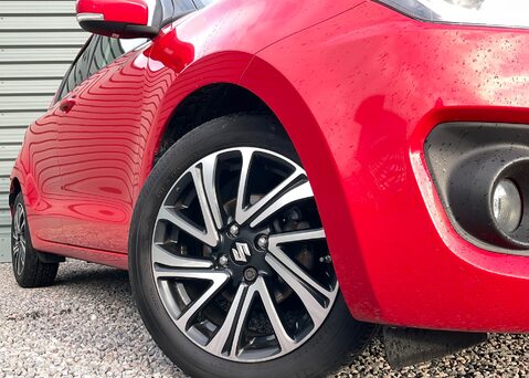 Suzuki Swift SZ5 DUALJET MHEV 2