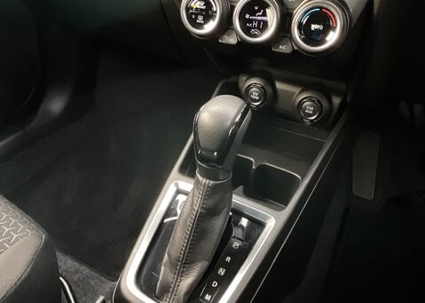 Suzuki Swift SZ5 DUALJET MHEV 20