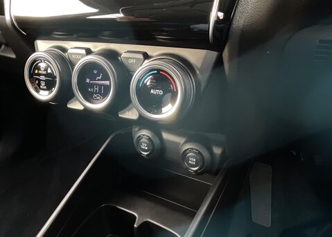 Suzuki Swift SZ5 DUALJET MHEV 19