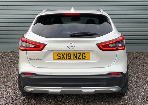 Nissan Qashqai DIG-T N-MOTION 11