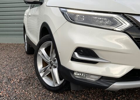 Nissan Qashqai DIG-T N-MOTION 2