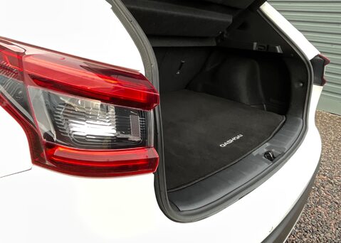 Nissan Qashqai DIG-T N-MOTION 21