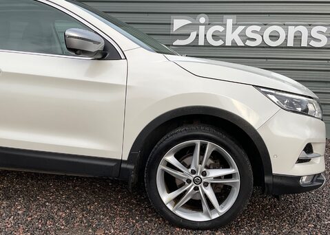 Nissan Qashqai DIG-T N-MOTION 7