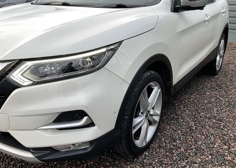 Nissan Qashqai DIG-T N-MOTION 5