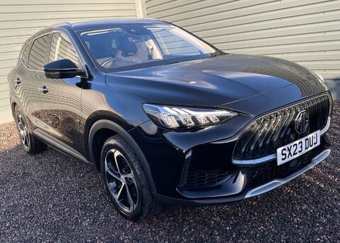 MG HS 1.5 T-GDI TROPHY DCT 10