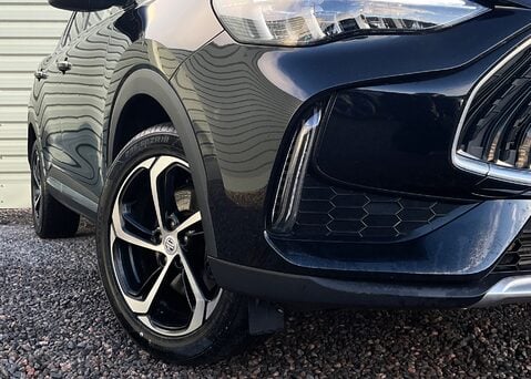 MG HS 1.5 T-GDI TROPHY DCT 5