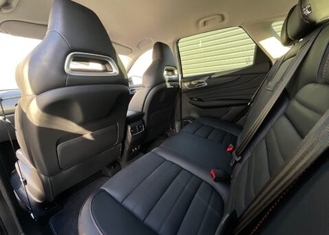 MG HS 1.5 T-GDI TROPHY DCT 13