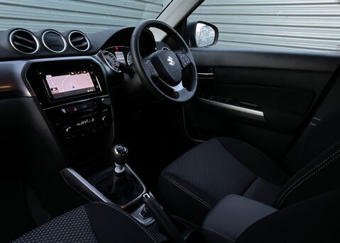 Suzuki Vitara SZ-T BOOSTERJET ALLGRIP MHEV 12