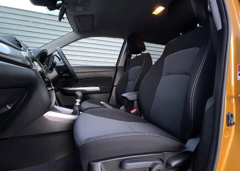 Suzuki Vitara SZ-T BOOSTERJET ALLGRIP MHEV 13