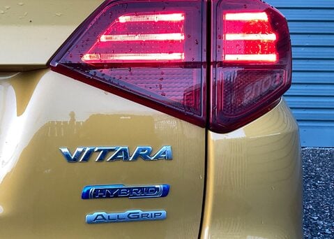 Suzuki Vitara SZ-T BOOSTERJET ALLGRIP MHEV 17