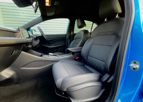 MG MG3 1.5 HYBRID+ TROPHY 15