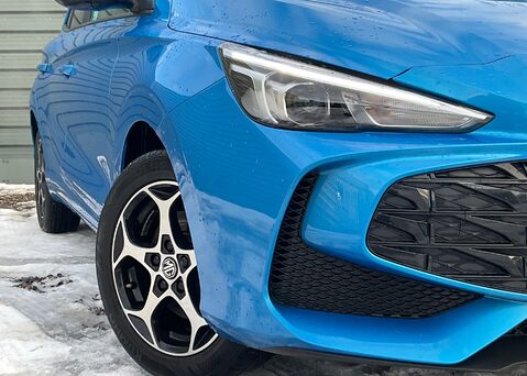 MG MG3 1.5 HYBRID+ TROPHY 2