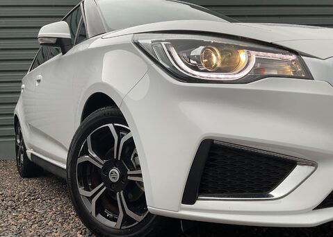 MG MG3 EXCLUSIVE NAV VTI-TECH 2