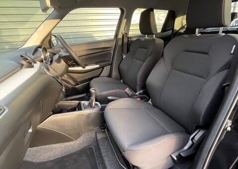 Suzuki Swift SZ-T DUALJET SHVS MHEV 16