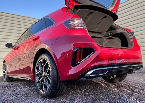 Kia Ceed 1.5 T-GDi GT-Line  10