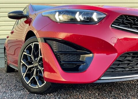 Kia Ceed 1.5 T-GDi GT-Line  2