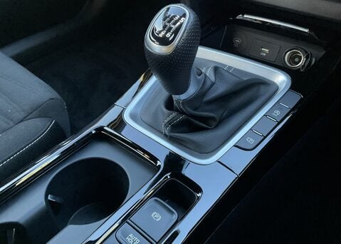 Kia Ceed 1.5 T-GDi GT-Line  15