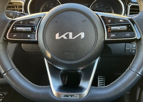 Kia Ceed 1.5 T-GDi GT-Line  23