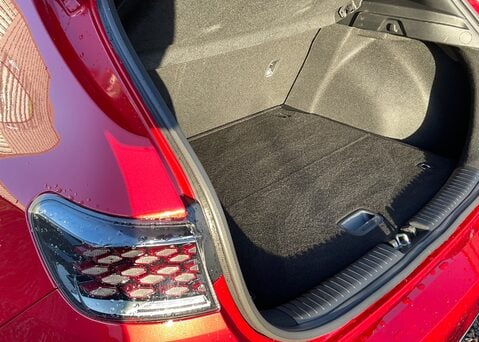 Kia Ceed 1.5 T-GDi GT-Line  19