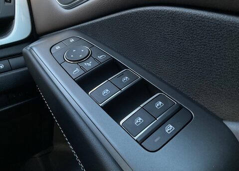 Nissan Qashqai DIG-T TEKNA 26