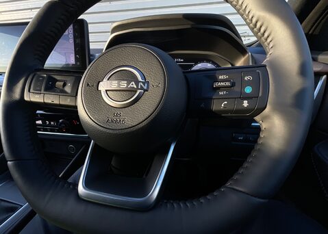 Nissan Qashqai DIG-T TEKNA 19