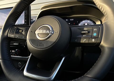 Nissan Qashqai DIG-T N-CONNECTA 18