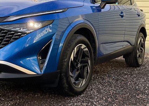 Nissan Qashqai DIG-T N-CONNECTA 5