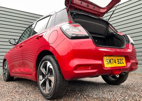 Suzuki Swift ULTRA 18