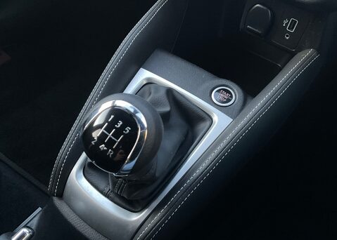 Nissan MICRA IG-T N-SPORT 28