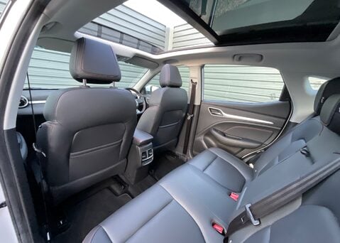 MG ZS 51kWh TROPHY 17