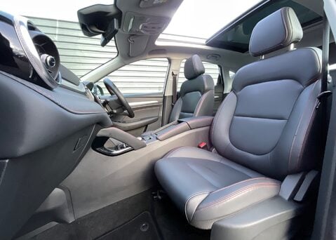 MG ZS 51kWh TROPHY 16