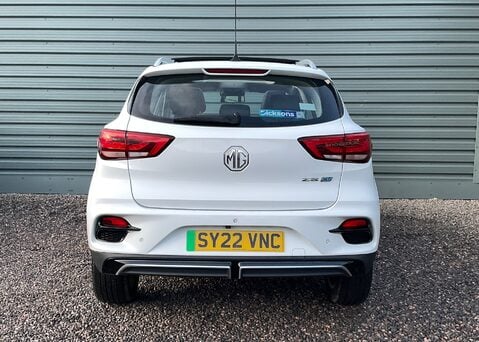 MG ZS 51kWh TROPHY 9