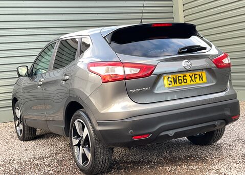 Nissan Qashqai N-CONNECTA DIG-T 15