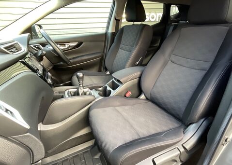 Nissan Qashqai N-CONNECTA DIG-T 13