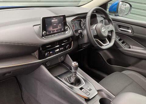 Nissan Qashqai DIG-T ACENTA PREMIUM MHEV 9