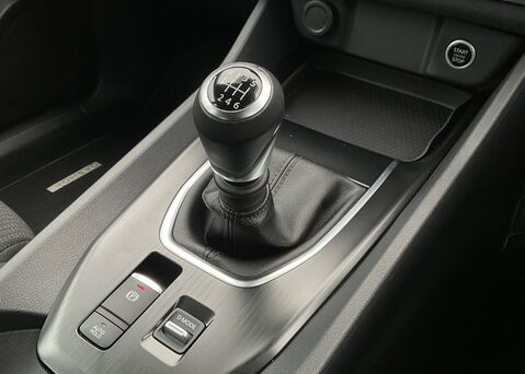 Nissan Qashqai DIG-T ACENTA PREMIUM MHEV 27