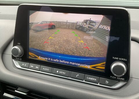 Nissan Qashqai DIG-T ACENTA PREMIUM MHEV 19