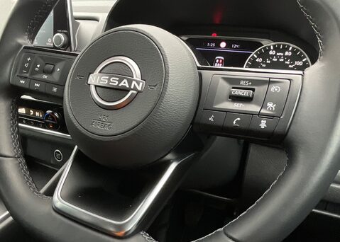 Nissan Qashqai DIG-T ACENTA PREMIUM MHEV 24