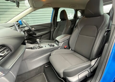 Nissan Qashqai DIG-T ACENTA PREMIUM MHEV 8