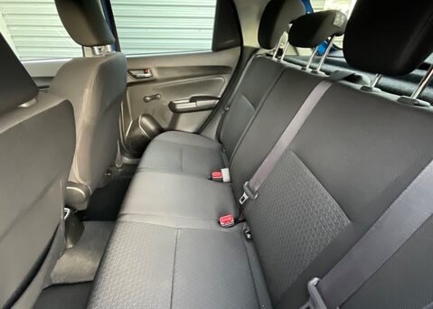 Suzuki Swift SZ-T DUALJET MHEV 17