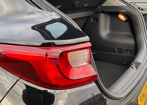 Kia Stonic 1.0 T-GDi 98 2 DCT 18