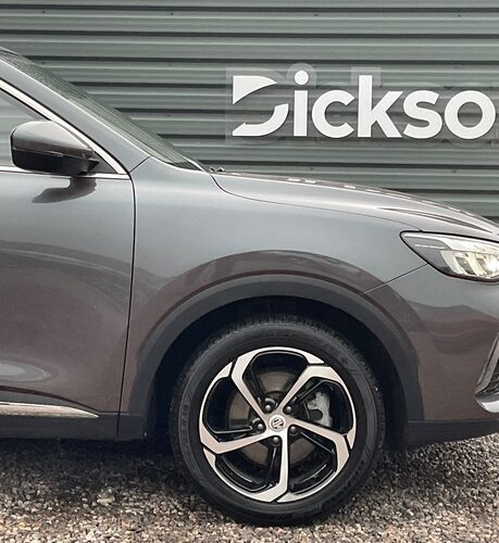 MG HS 1.5 T-GDI TROPHY