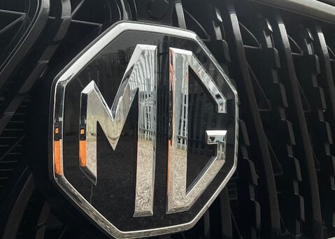 MG HS 1.5 T-GDI TROPHY 4