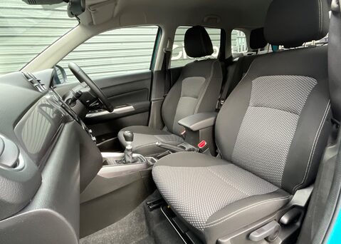 Suzuki Vitara SZ-T BOOSTERJET MHEV 16