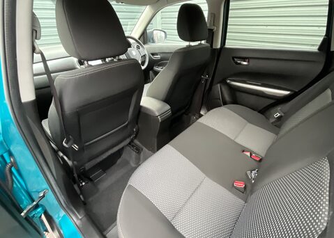 Suzuki Vitara SZ-T BOOSTERJET MHEV 14