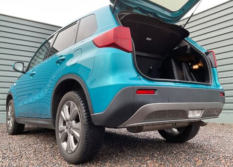 Suzuki Vitara SZ-T BOOSTERJET MHEV 17