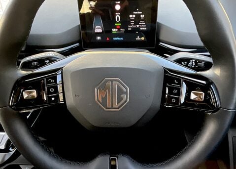 MG MG4 EV 64kWh TROPHY 24