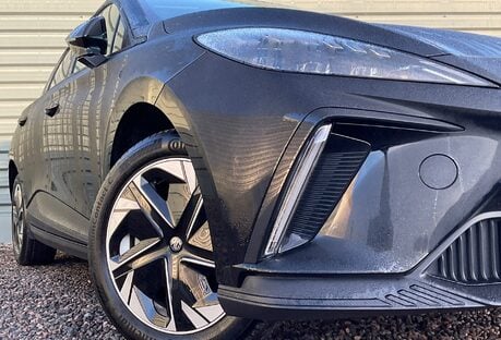 MG MG4 EV 64kWh TROPHY