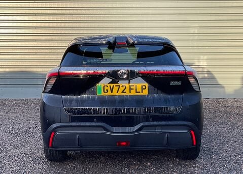 MG MG4 EV 64kWh TROPHY 8