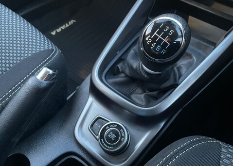 Suzuki Vitara SZ-T BOOSTERJET ALLGRIP MHEV 22